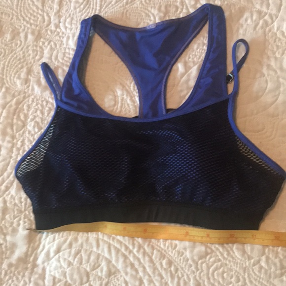 Sports, workout bra - Picture 2 of 3